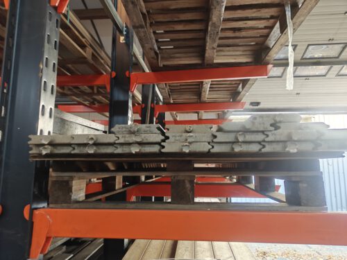 Restvoorraad planken en balken Sand Beige